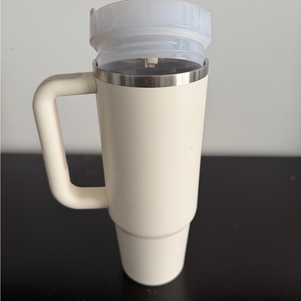 Stanley Ivory Travel Mug with Handle - Picture 2 of 2